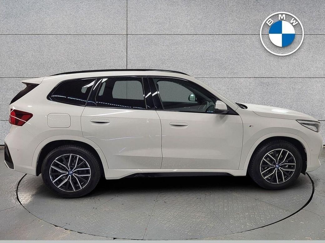 2025 BMW iX1