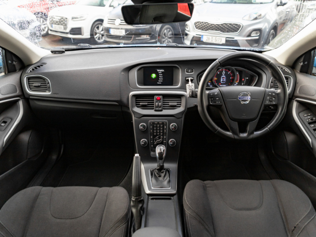 2016 Volvo V40
