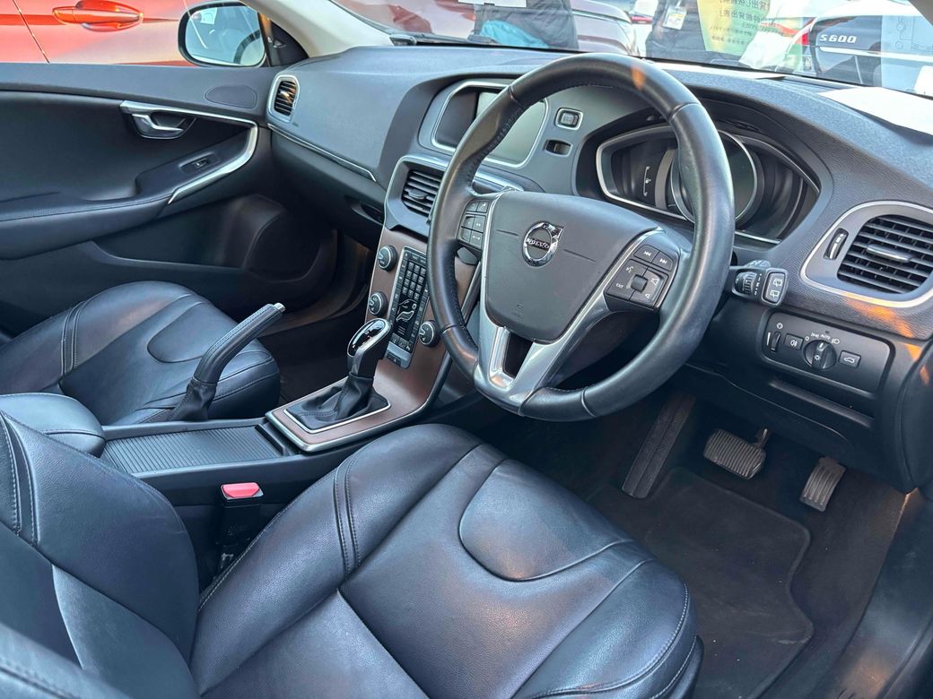 2016 Volvo V40