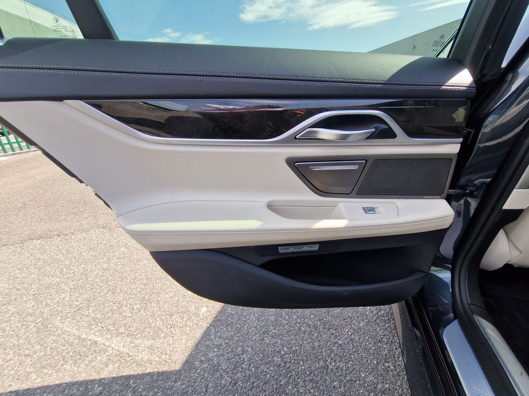 2016 BMW 7 Series