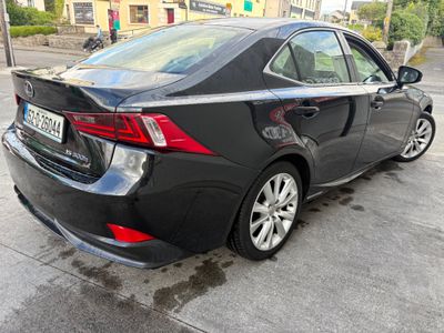 2015 Lexus IS 300h