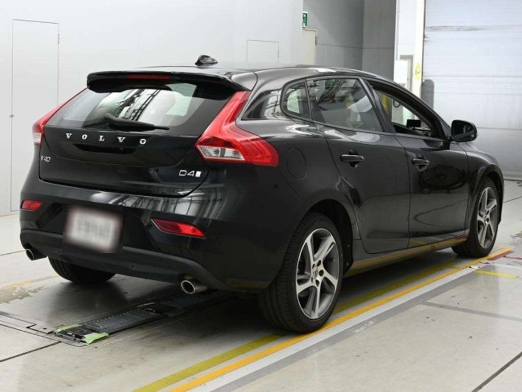 2017 Volvo V40