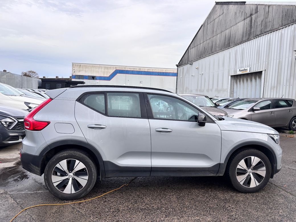 2023 Volvo XC40