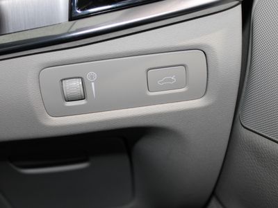 2020 Volvo V90
