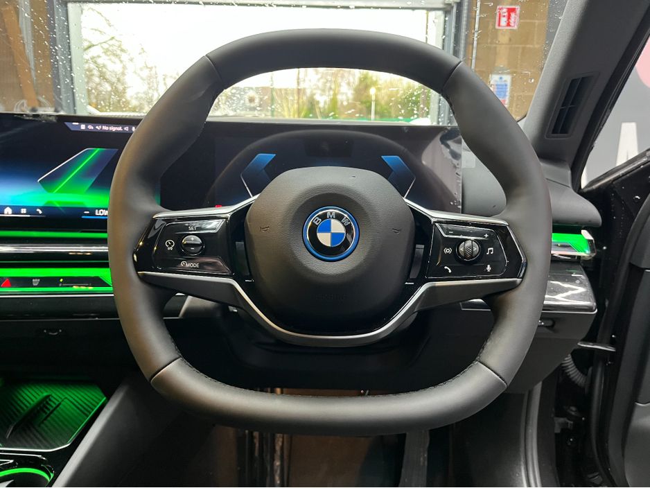 2024 BMW i5