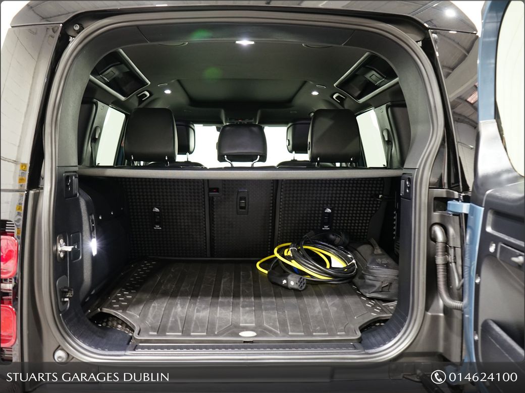 2025 Land Rover Defender