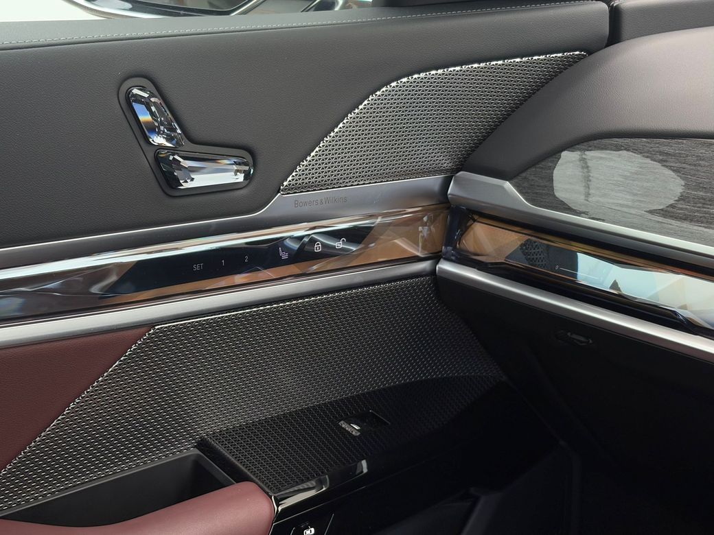 2024 BMW i7