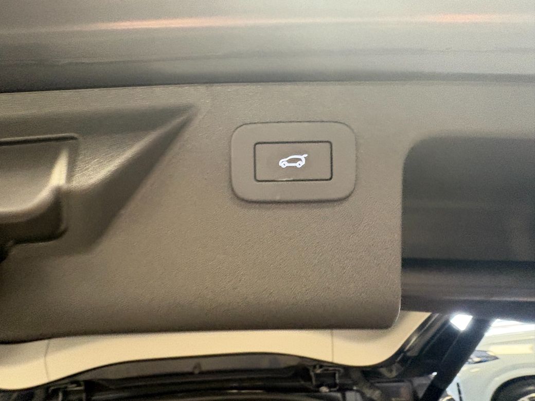 2024 Land Rover Discovery Sport