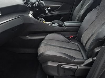 2023 Peugeot 5008