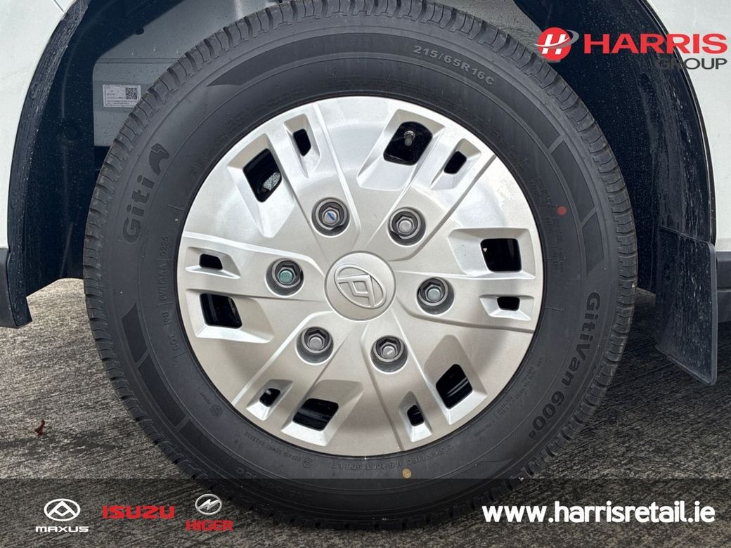 2025 White Maxus Deliver 7