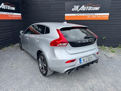 2016 Volvo V40