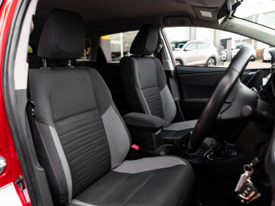 2016 Toyota Auris