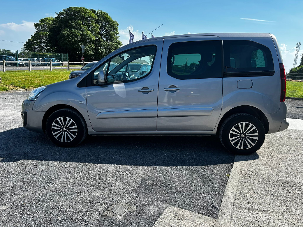 2017 Peugeot Partner Tepee