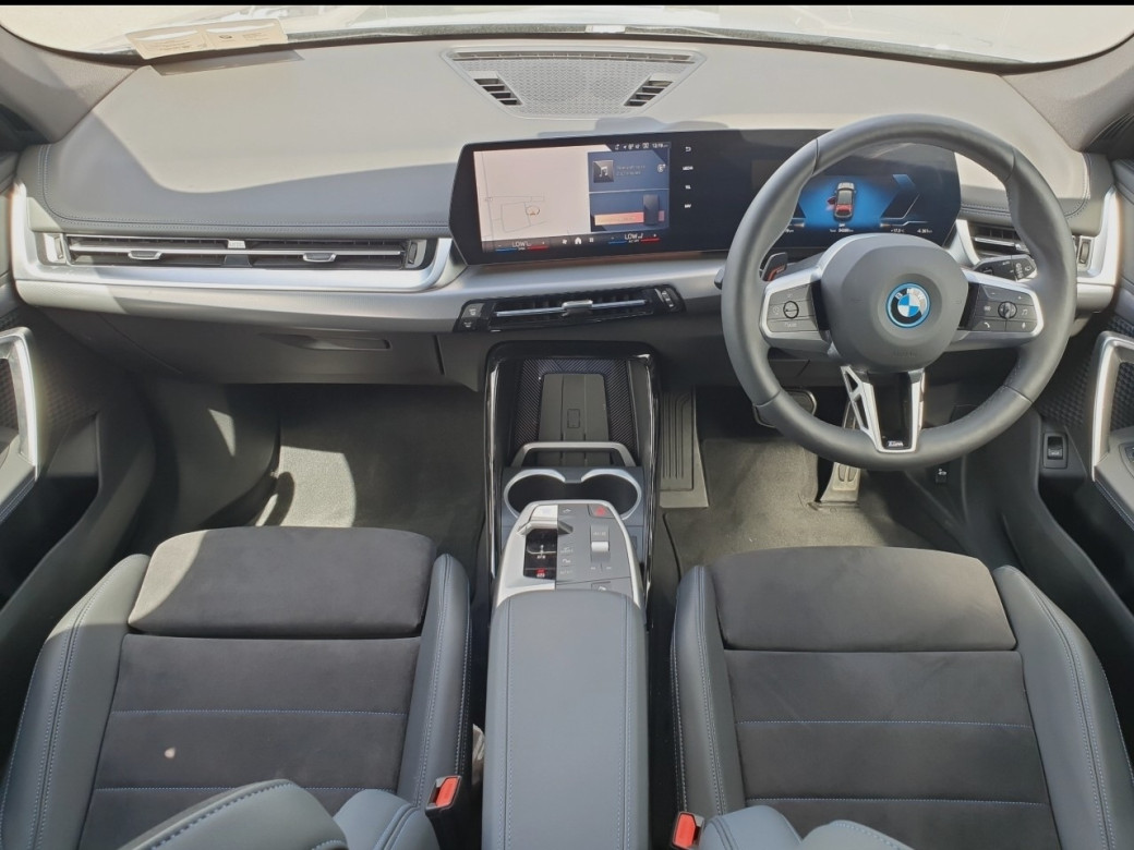 2025 BMW iX