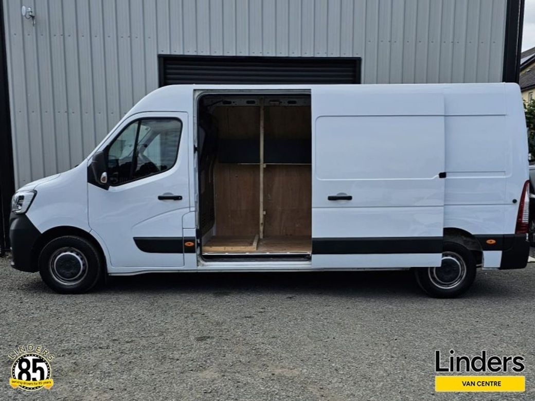 2024 Renault Master