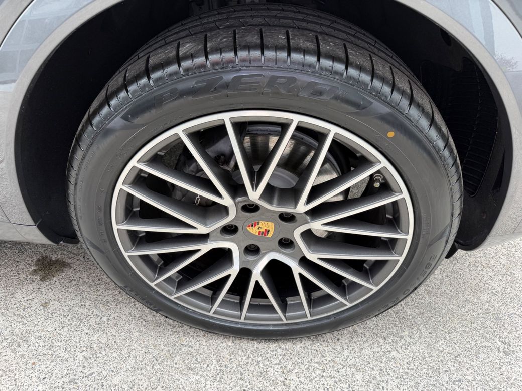 2023 Porsche Cayenne
