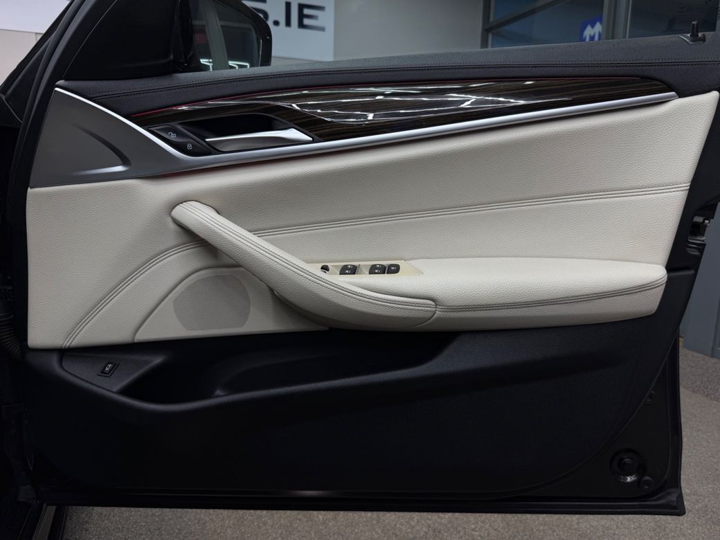 2021 BMW 5 Series