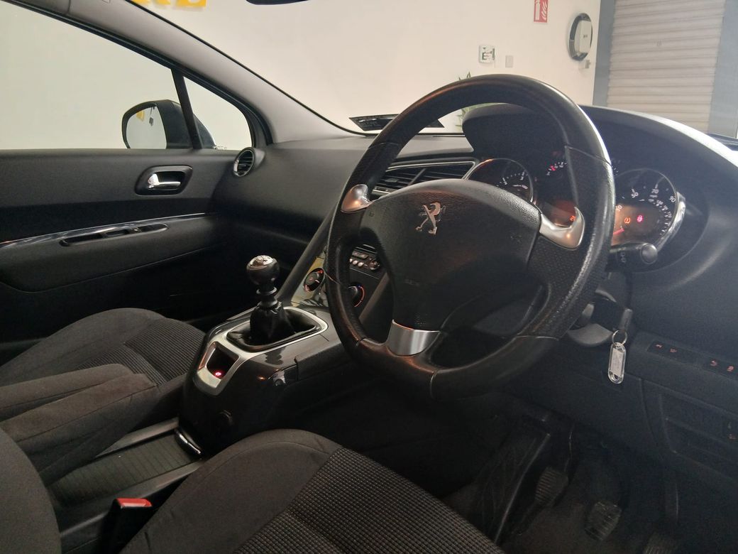 2016 Peugeot 5008