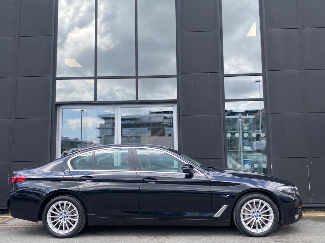 2022 BMW 5 Series