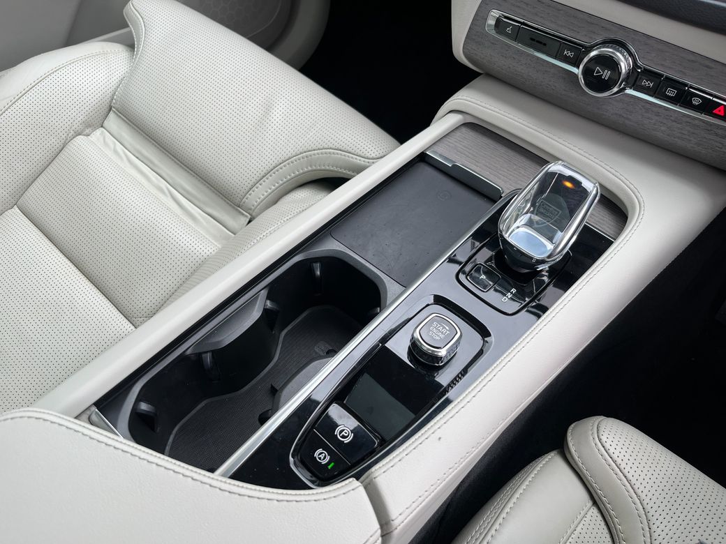 2022 Volvo XC90