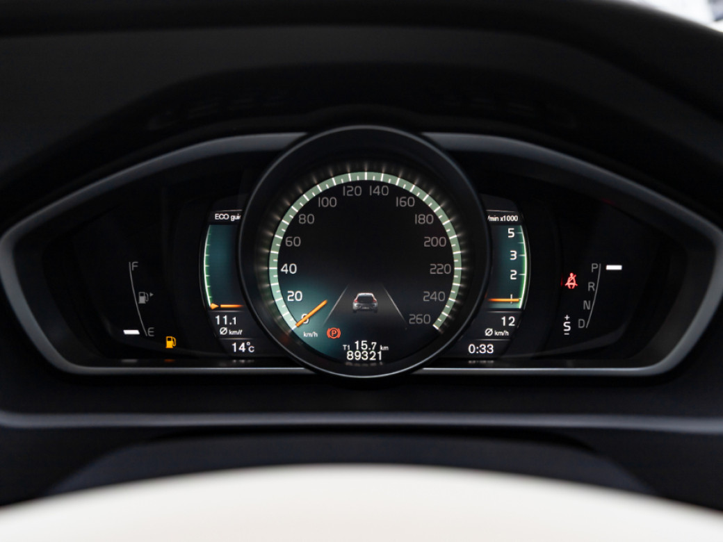 2016 Volvo V40