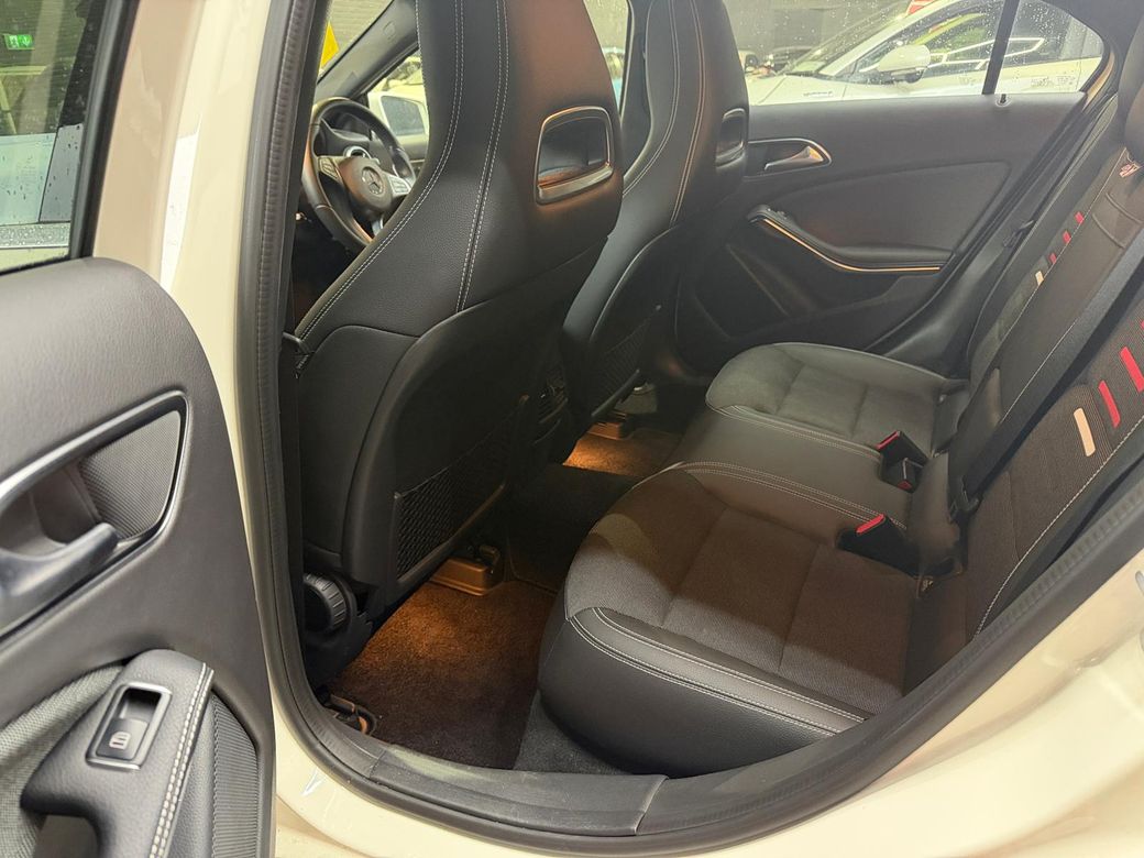 2017 Mercedes-Benz A 180