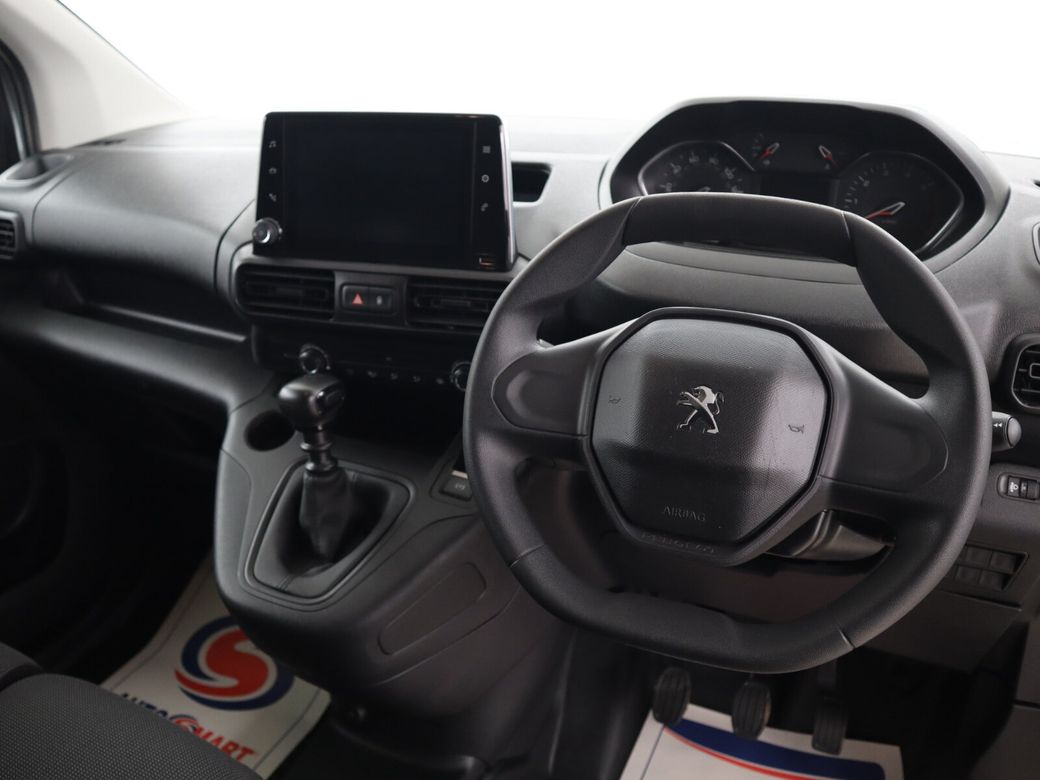 2022 Peugeot Partner