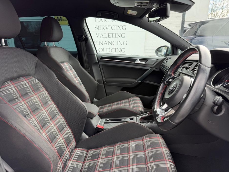 2017 Volkswagen Golf