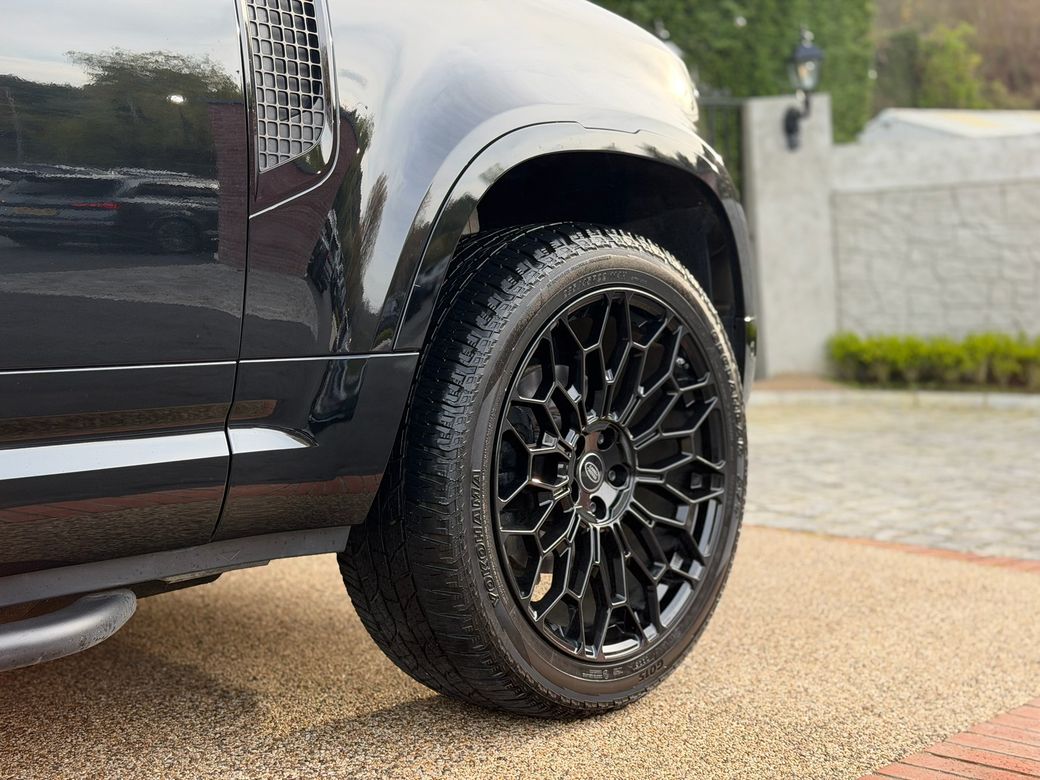 2025 Land Rover Defender