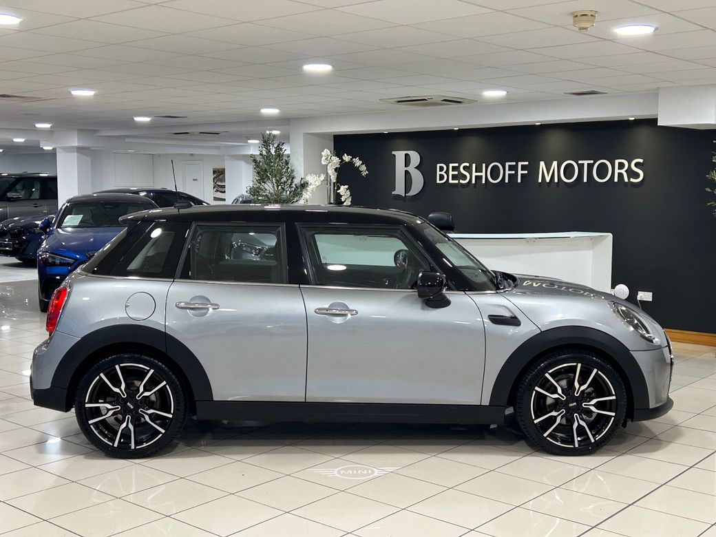 2024 Mini Hatch