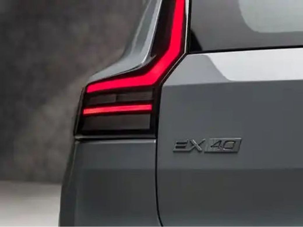 2027 Volvo EX40
