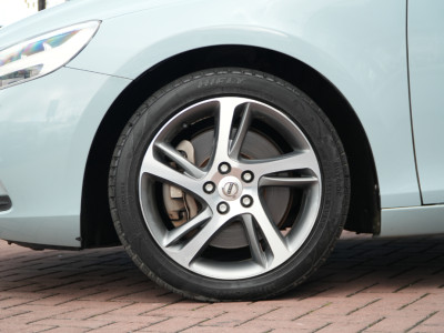 2016 Volvo V40
