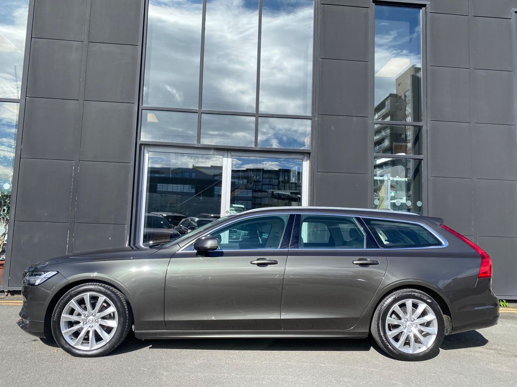 2020 Volvo V90