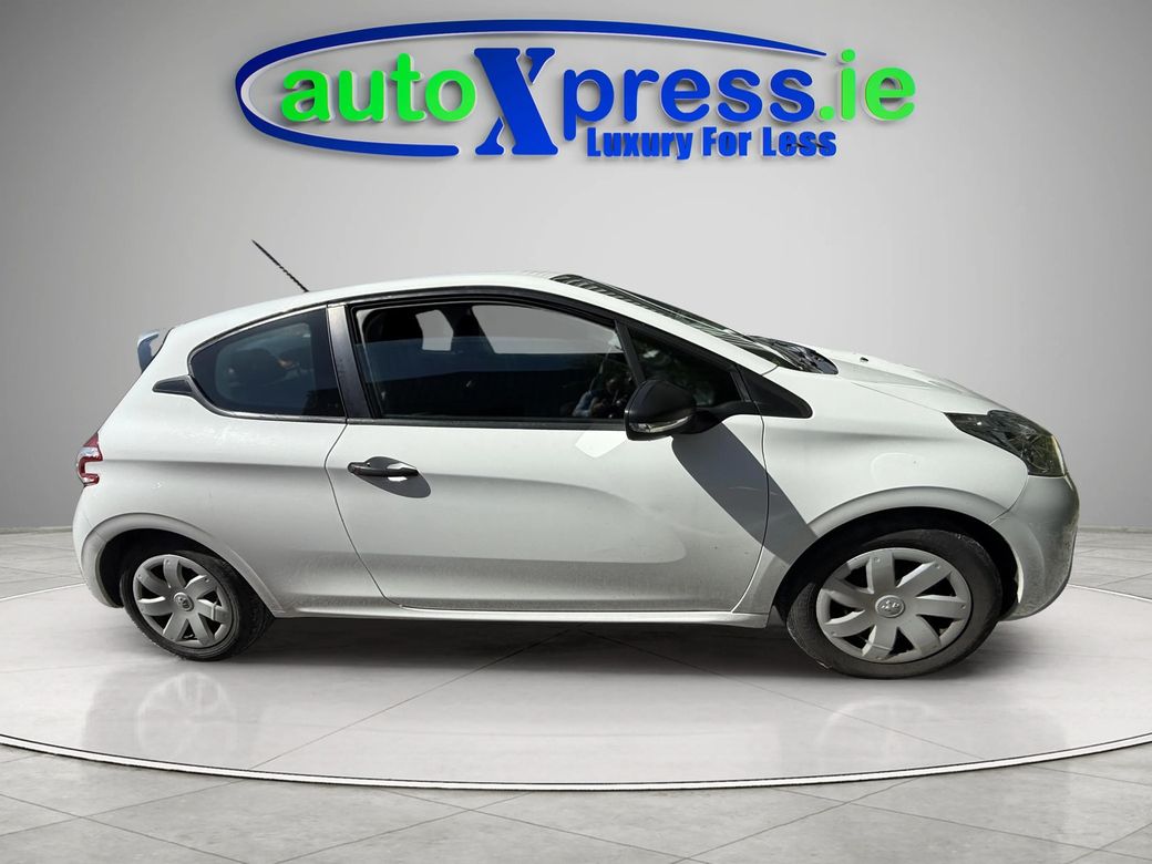 2015 Peugeot 208