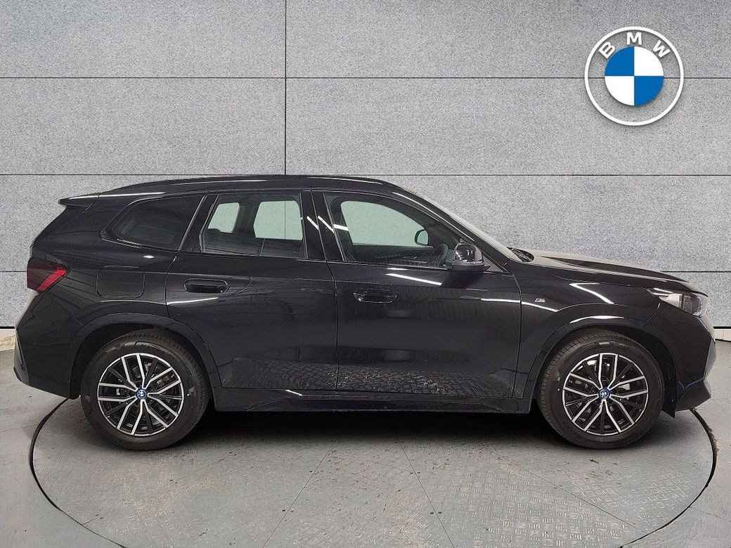 2025 BMW iX1