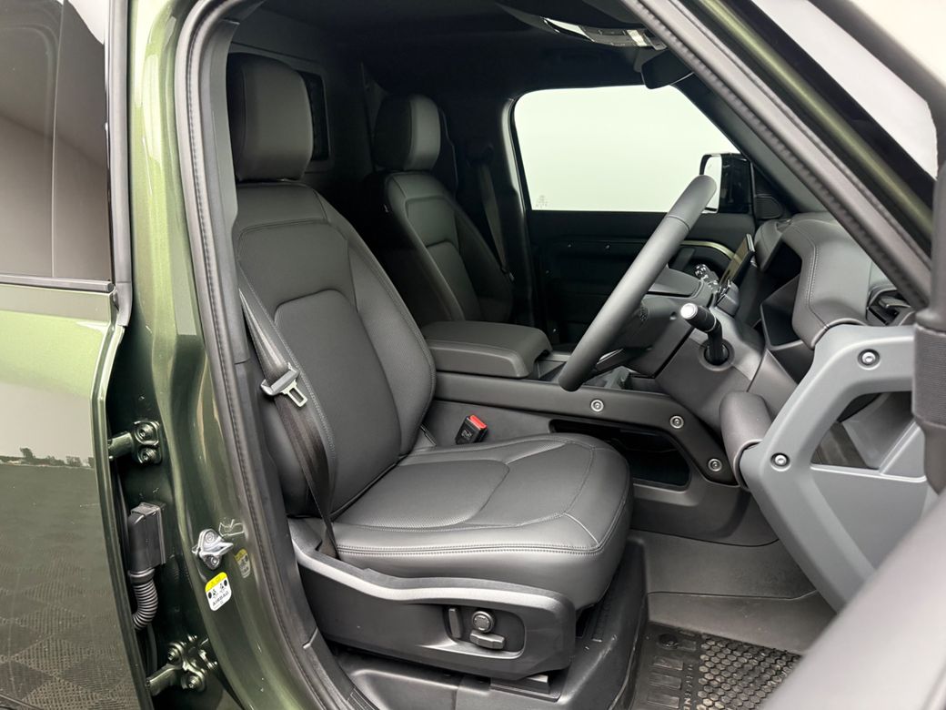 2026 Land Rover Defender