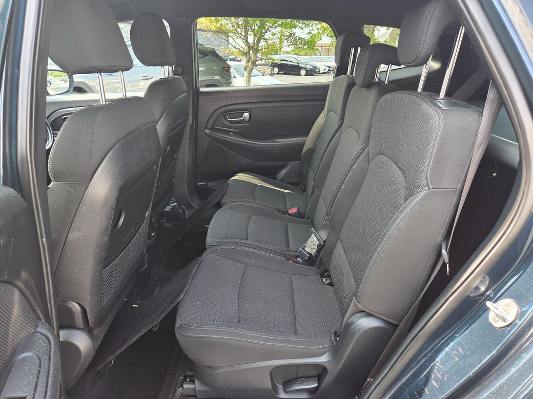 2017 Kia Carens