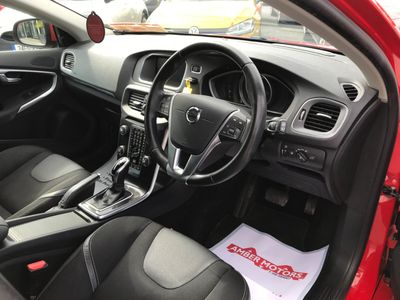 2018 Volvo V40