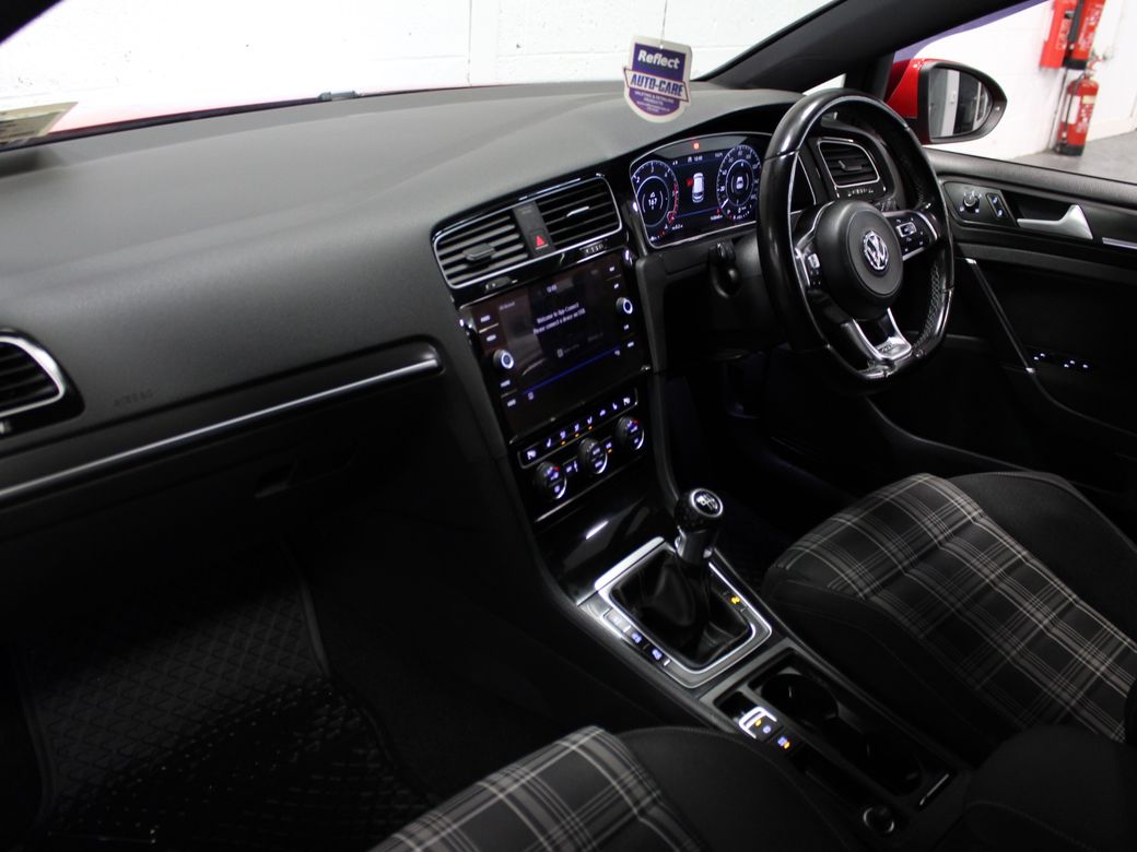 2017 Volkswagen Golf