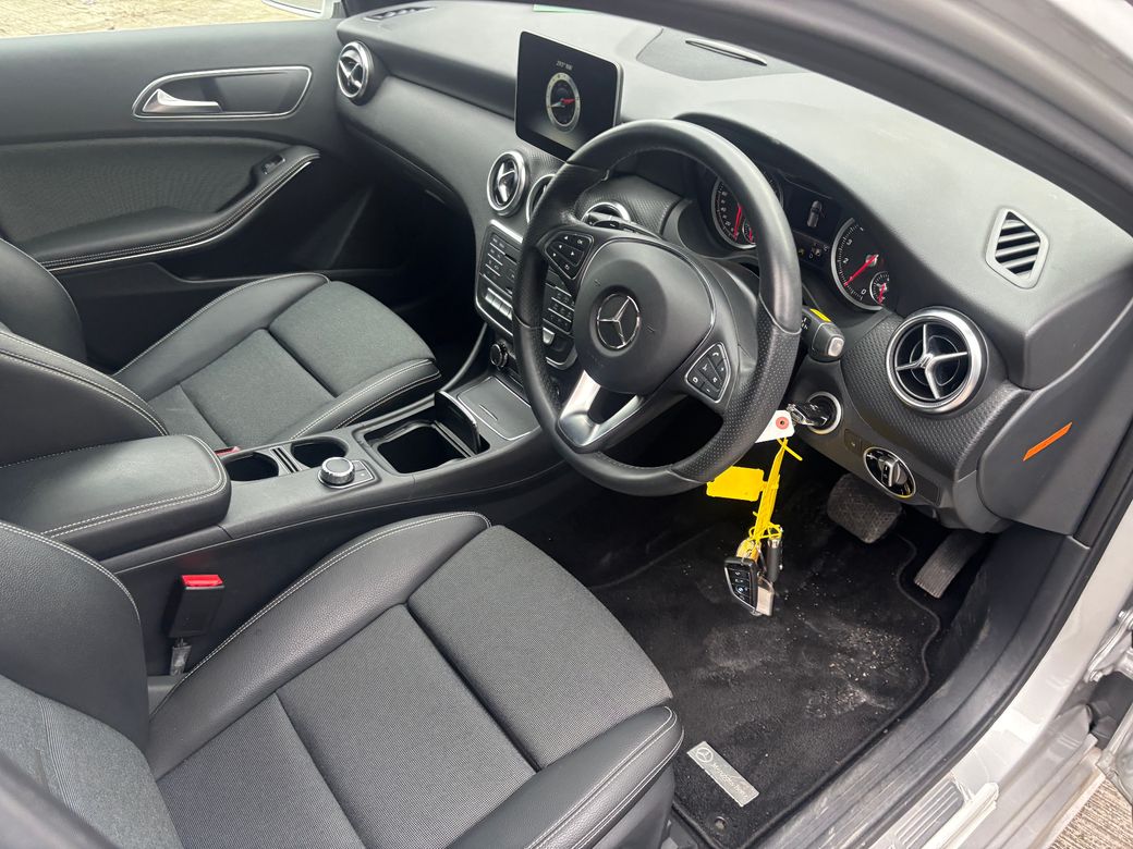 2017 Mercedes-Benz A 180