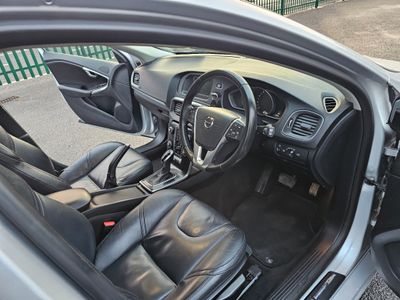 2019 Volvo V40