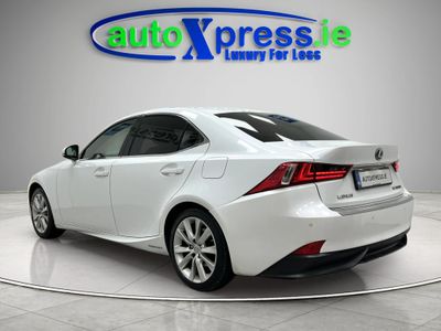 2015 Lexus IS 300h