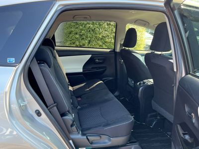 2019 Toyota Prius Alpha