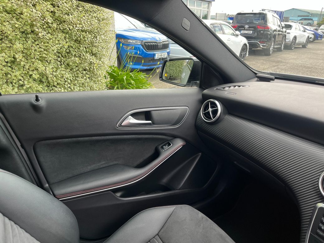 2015 Mercedes-Benz A 180