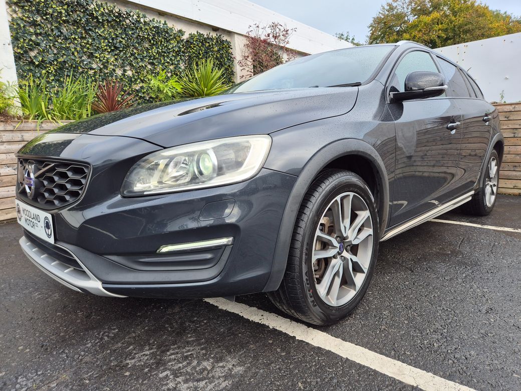 2017 Volvo V60 Cross Country