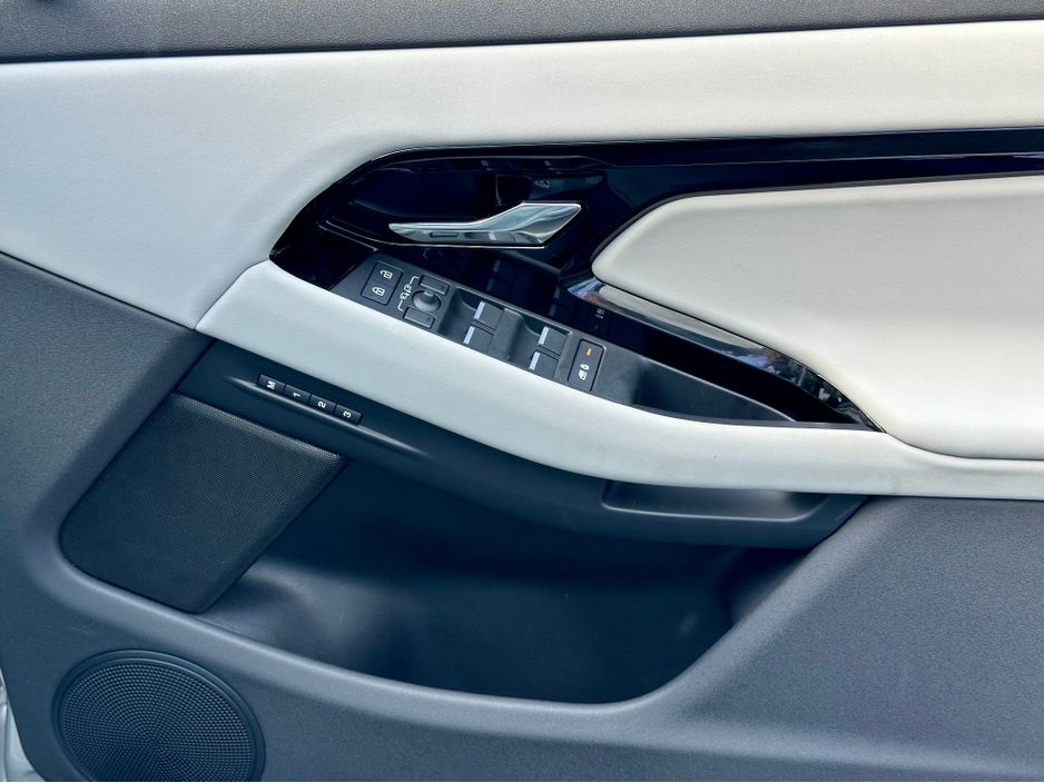 2025 Land Rover Range Rover