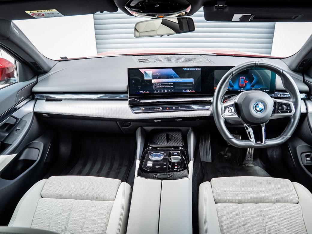 2024 BMW i5