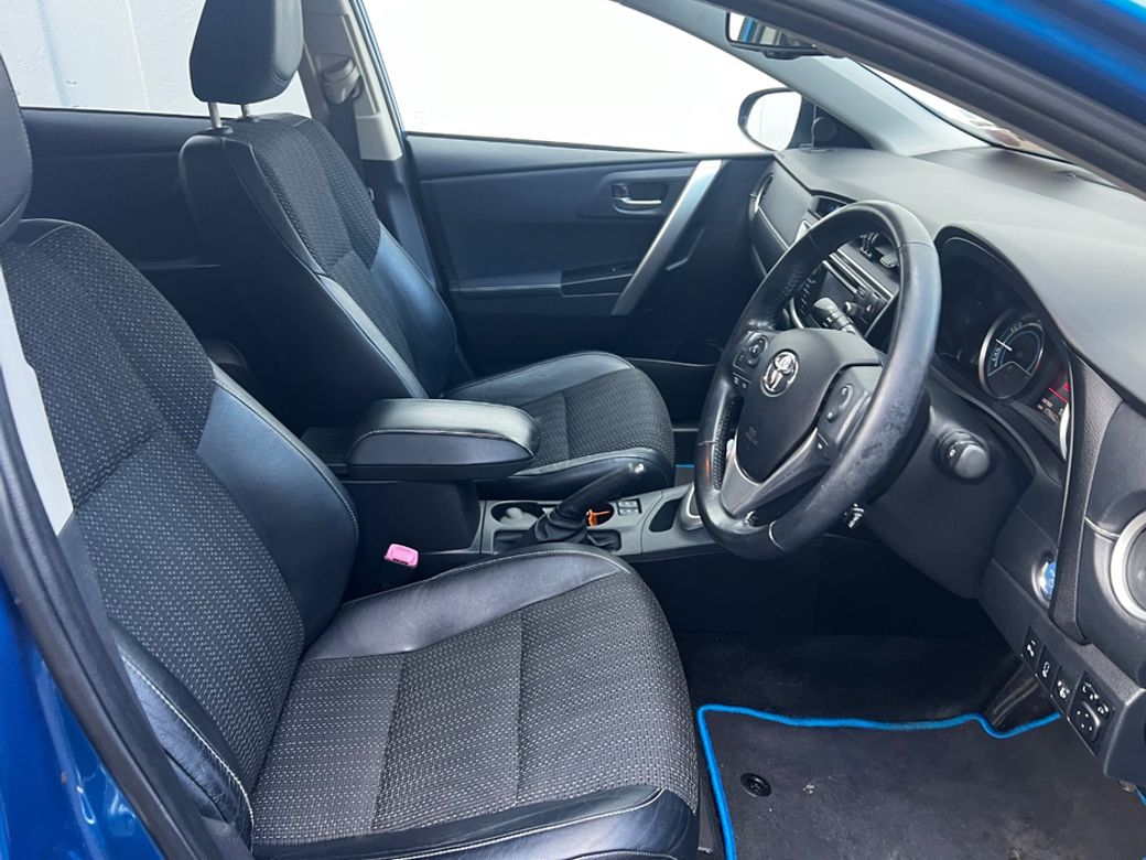 2013 Toyota Auris