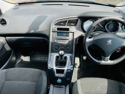 2016 Peugeot 5008