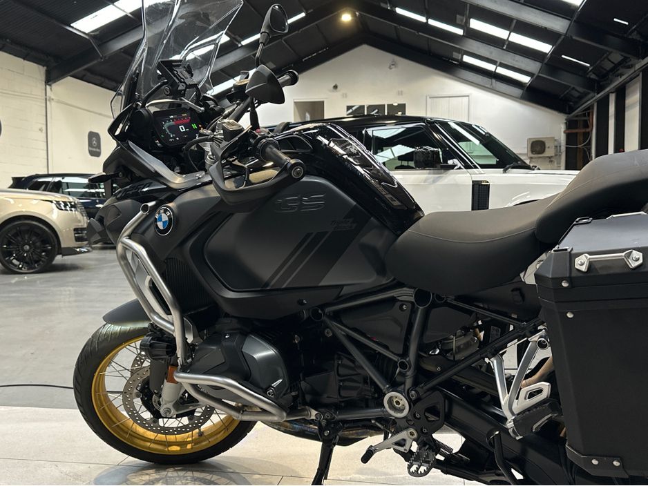 2022 BMW R1250